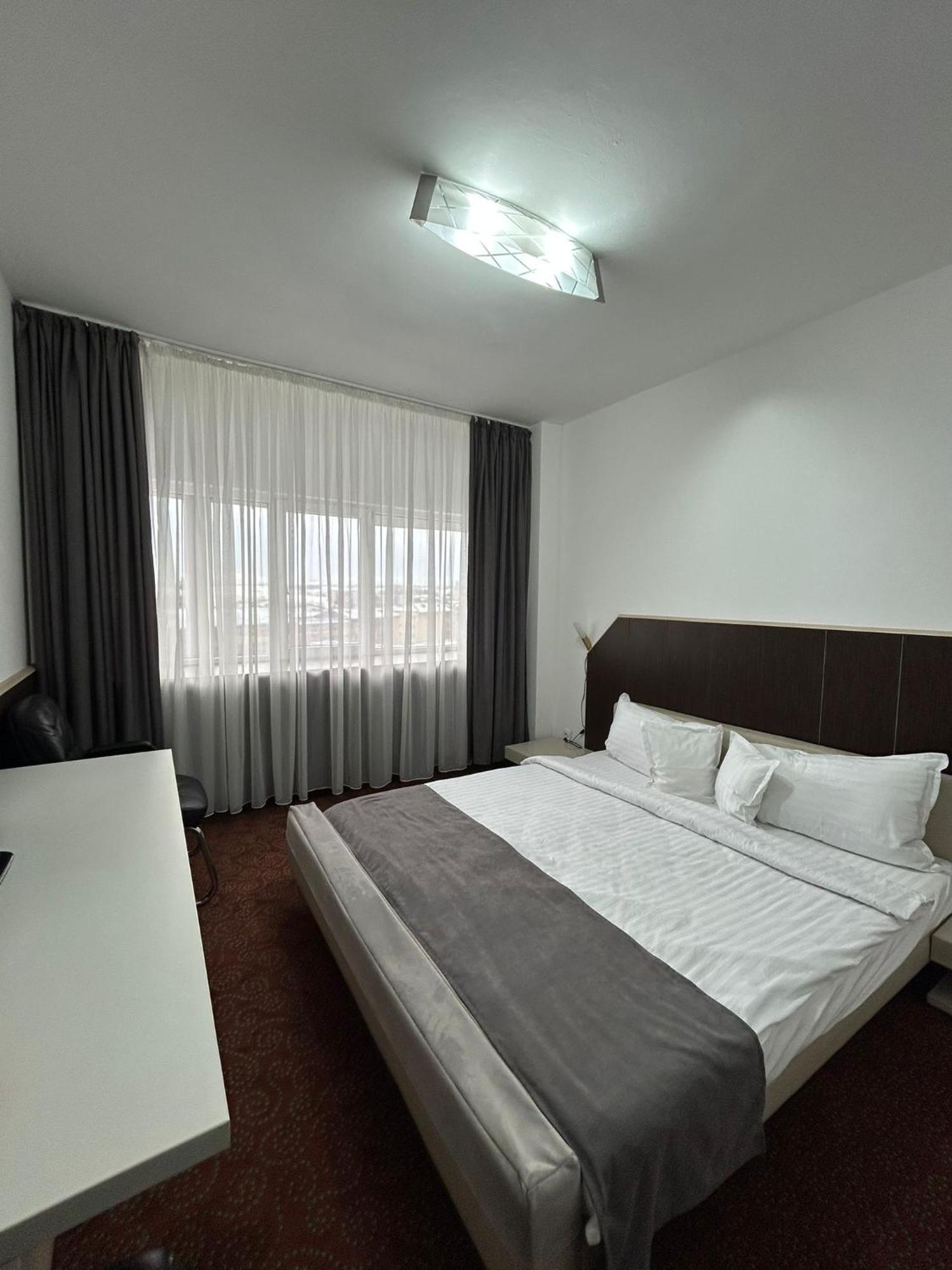 Hotel Bucovina Сучава Экстерьер фото