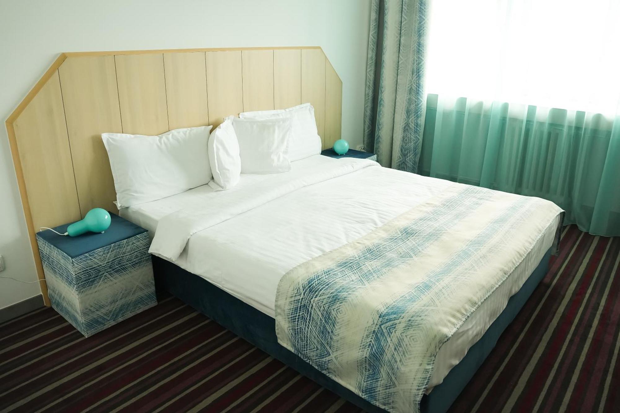 Hotel Bucovina Сучава Экстерьер фото