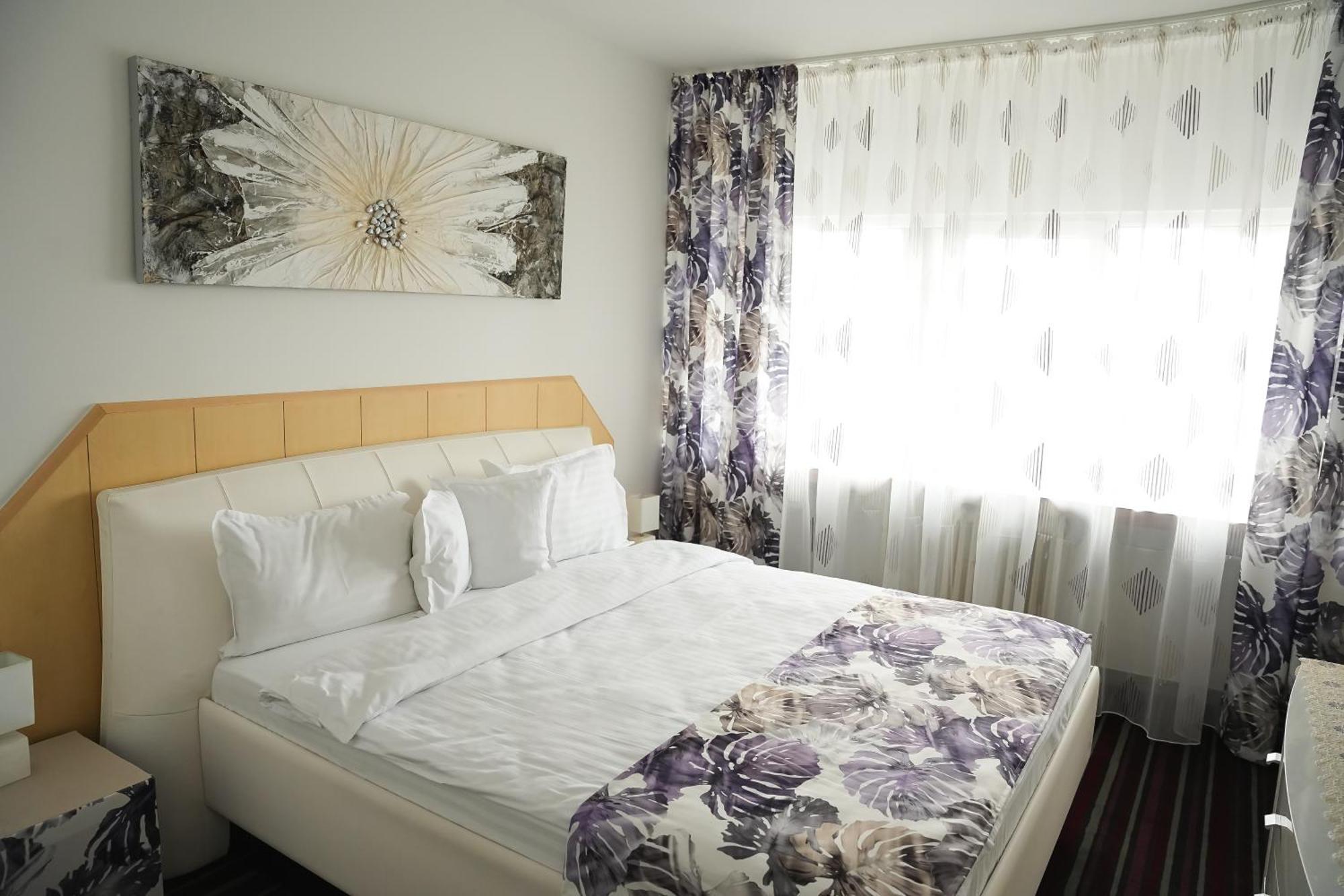 Hotel Bucovina Сучава Экстерьер фото