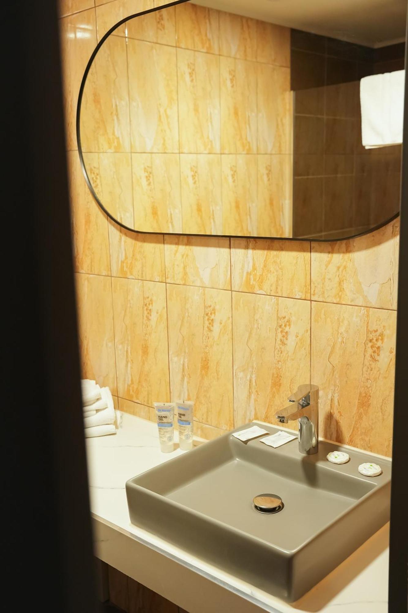 Hotel Bucovina Сучава Экстерьер фото